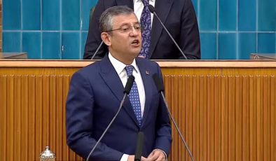 CHP Genel Başkanı Özgür Özel grupta konuşuyor (CANLI)